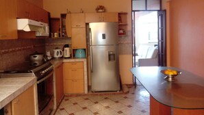 Apartment, 3 Bedrooms | Private kitchen - Departamento Sotillo (Ilo)