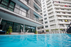 Outdoor pool - Huay Kaew Palace 1 (Chiang Mai)