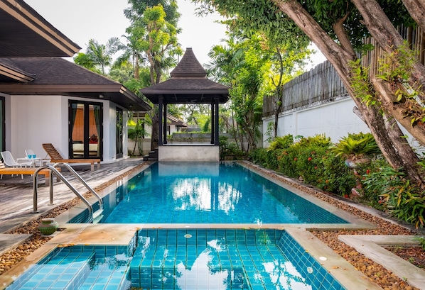 Private pool