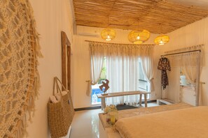 Vila romântica, 2 quartos, piscina particular | Vista do quarto