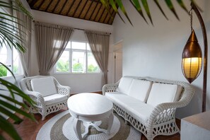 城市别墅, 3 间卧室, 私人游泳池 | 起居区 | 智能电视、iPod 基座