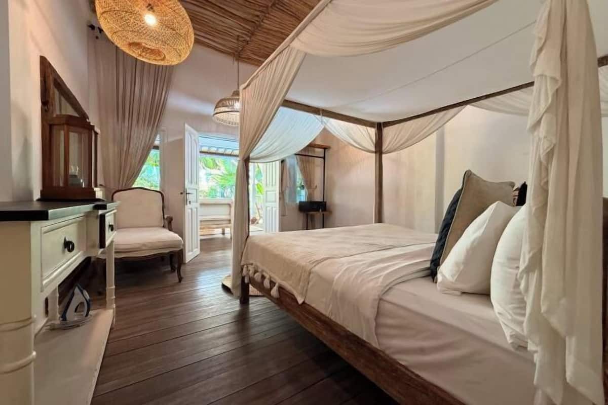 3 bedrooms, in-room safe, laptop workspace, iron/ironing board