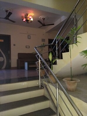 Lobby - Hotel Zero Mile Rooms (Begusarai)