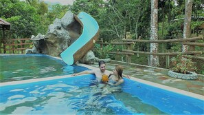 Piscine extérieure, piscine chauffée