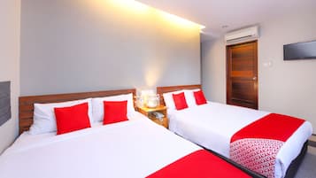 Familien-Suite, 2 Doppelbetten | Schreibtisch, kostenloses WLAN