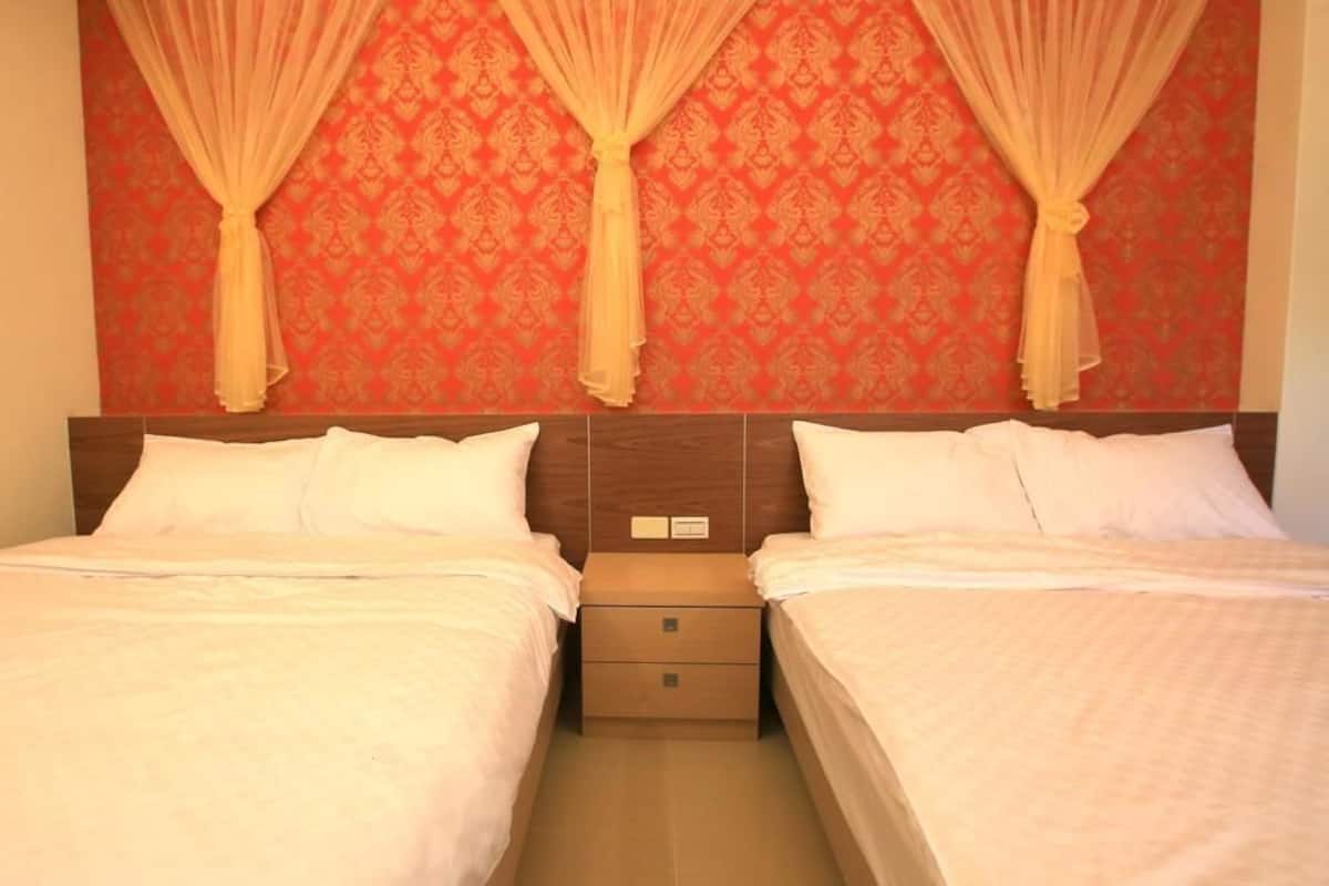 Superior Quadruple Room, 2 Double Beds | Desk, soundproofing, free WiFi, individually decorated