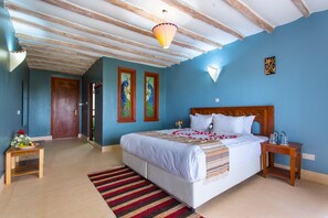 Standard-Doppelzimmer | Schreibtisch, laptopgeeigneter Arbeitsplatz, Bügeleisen/Bügelbrett