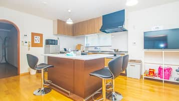 Standard Room | Living area | Flat-screen TV