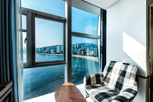 Suite Room -Breakfast Included,Unlimted Starbucks Coffee Bean,OTT Available,15PM CI / 13PM CO | Vista do quarto