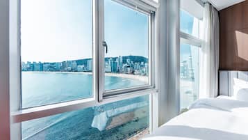 Royal Suite Twin Room-Breakfast Included,Unlimted StarbucksCoffee Bean,OTT Available,15PM CI/13PM CO | 1 chambre, literie de qualité supérieure, couette en duvet d'oie