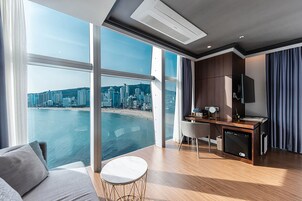 Spa Twin Room - Breakfast Included,Unlimted Starbucks Coffee Bean,OTT Available,15PM CI / 13PM CO | View from room