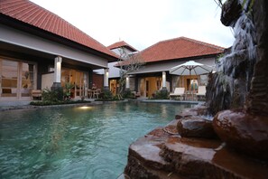 Utomhuspool