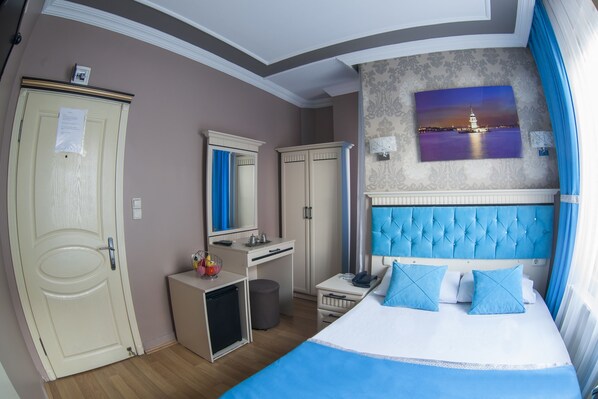 In-room safe, free WiFi, bed sheets