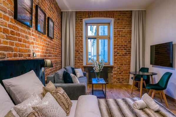 Diamond Room | Cofres nos quartos, quartos à prova de som, berços grátis