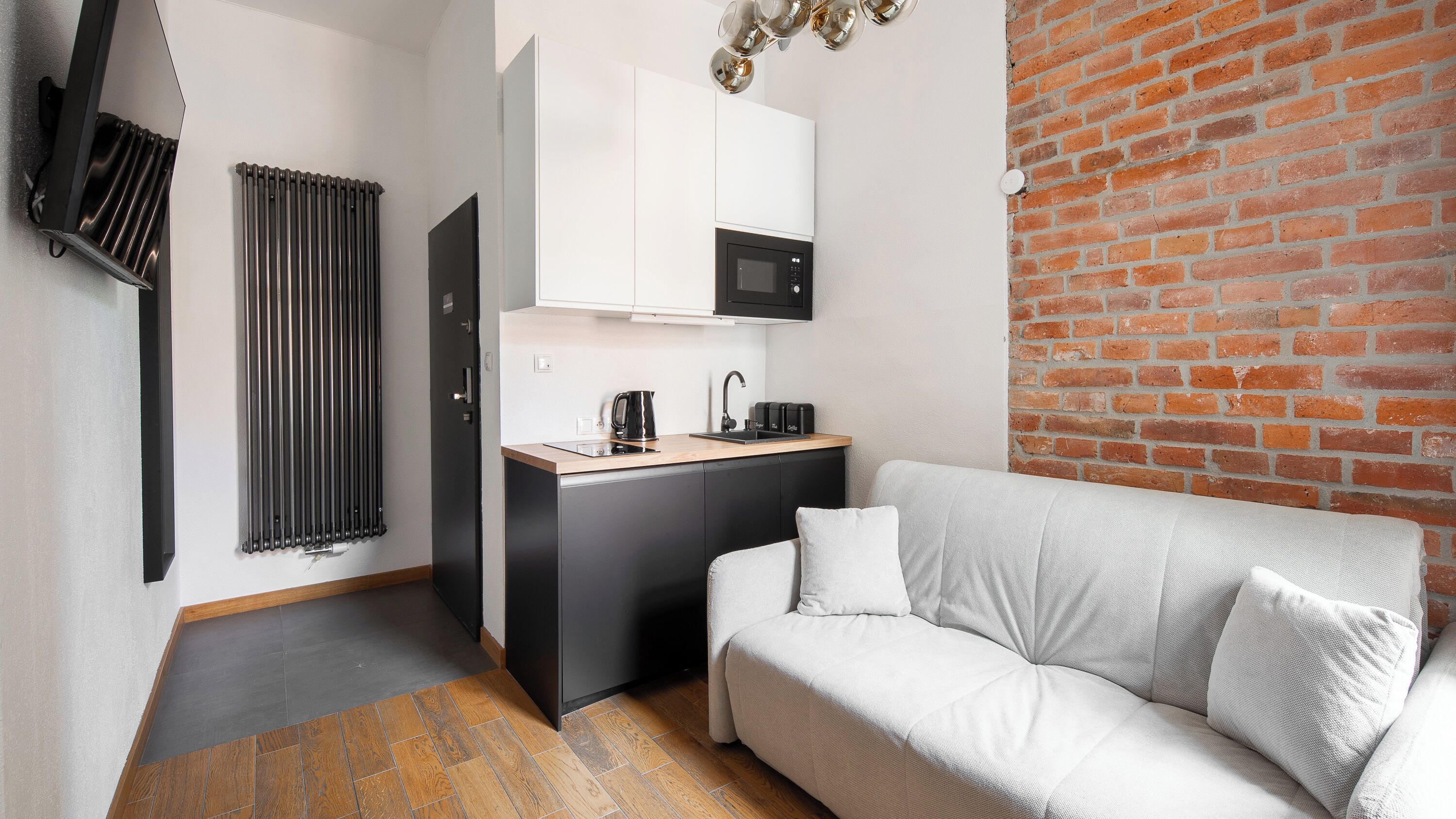 Gold Room | Private kitchen | Electric kettle