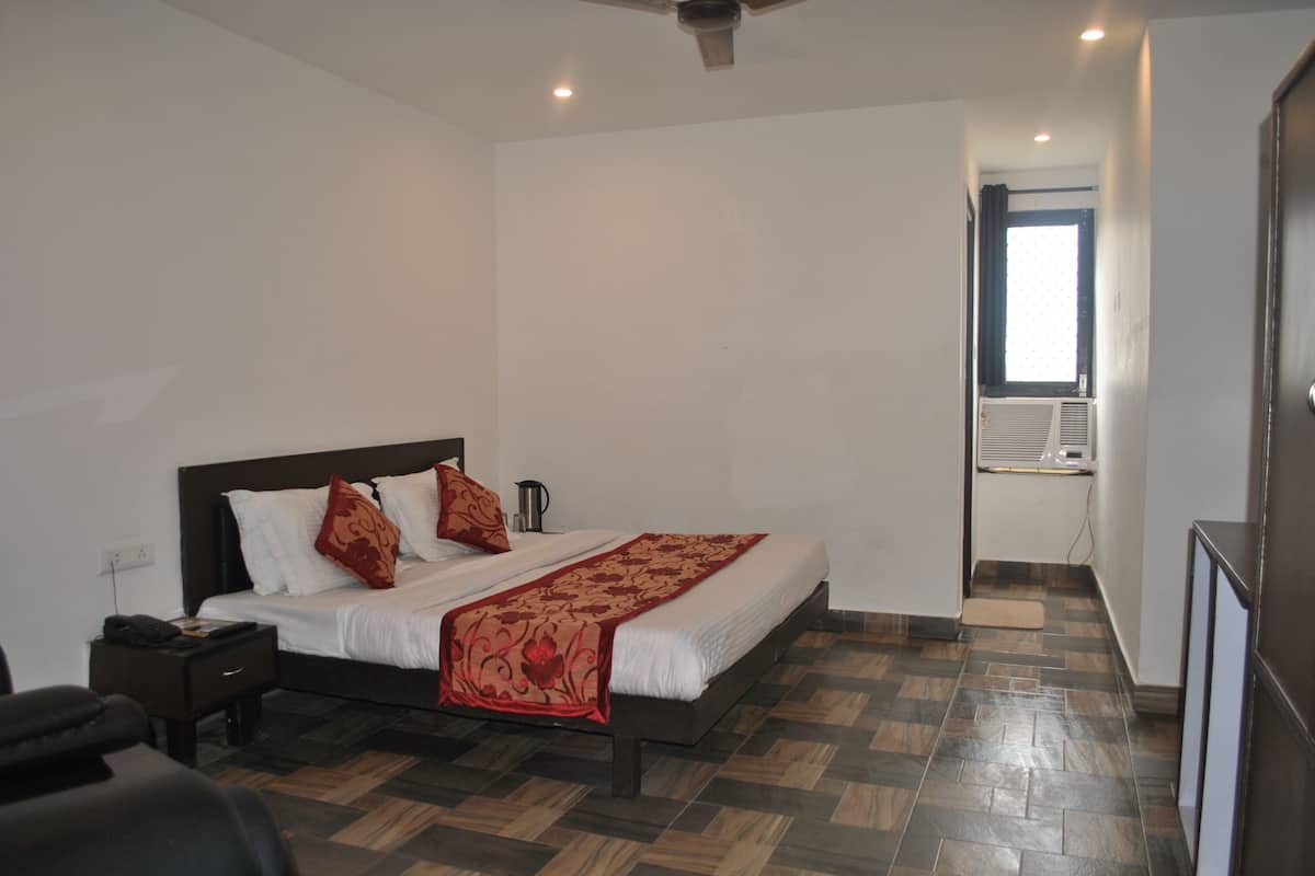 1 bedroom, soundproofing, iron/ironing board, free WiFi