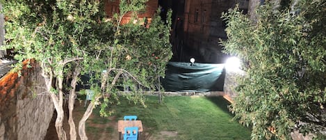 Standard Quadruple Room | Garden view