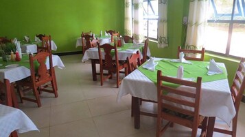 Breakfast, lunch and dinner served