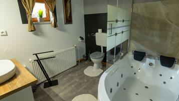 Habitación Deluxe doble | Bañera de hidromasaje privada