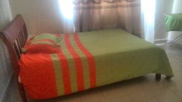 Apartment, 3 Bedrooms | Iron/ironing board (on request), WiFi (free), bed sheets