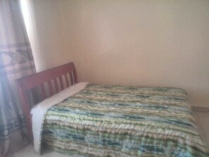 Apartemen, 3 kamar tidur | Setrika/meja setrika, Wi-Fi gratis, dan seprai linen