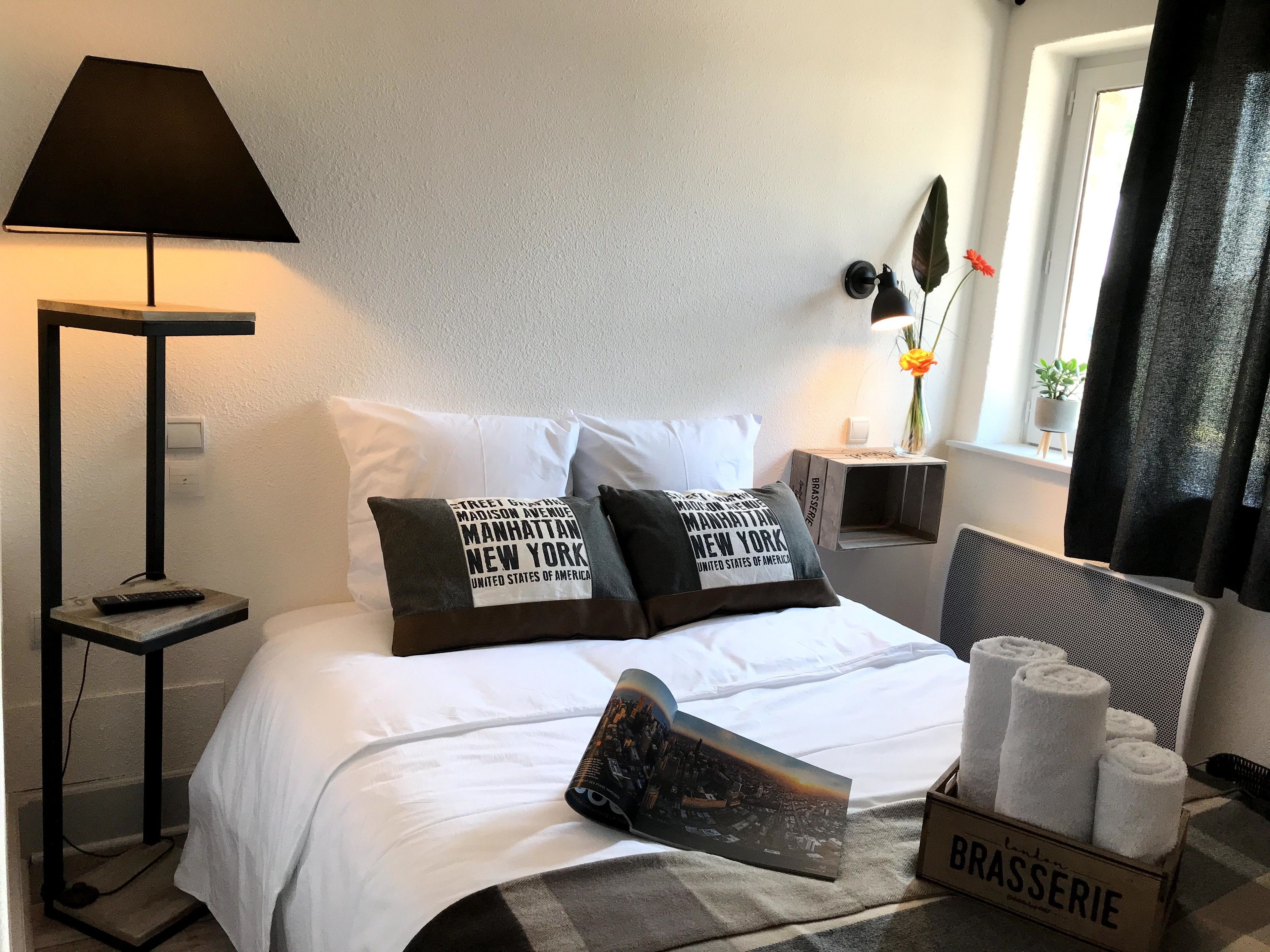 comfort double room | 1 bedroom, individually decorated, individually furnished