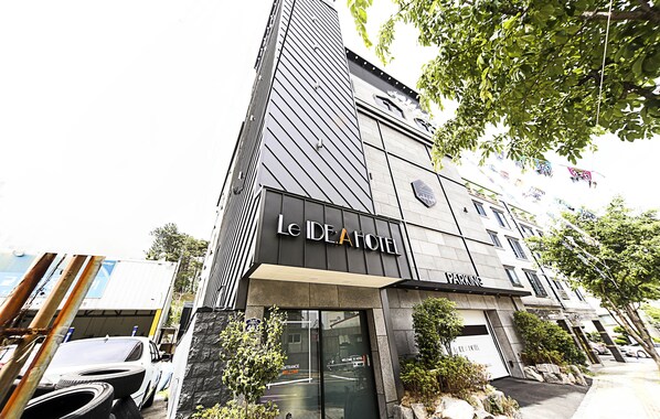 Front of property - Busan Idea Hotel (Busan)