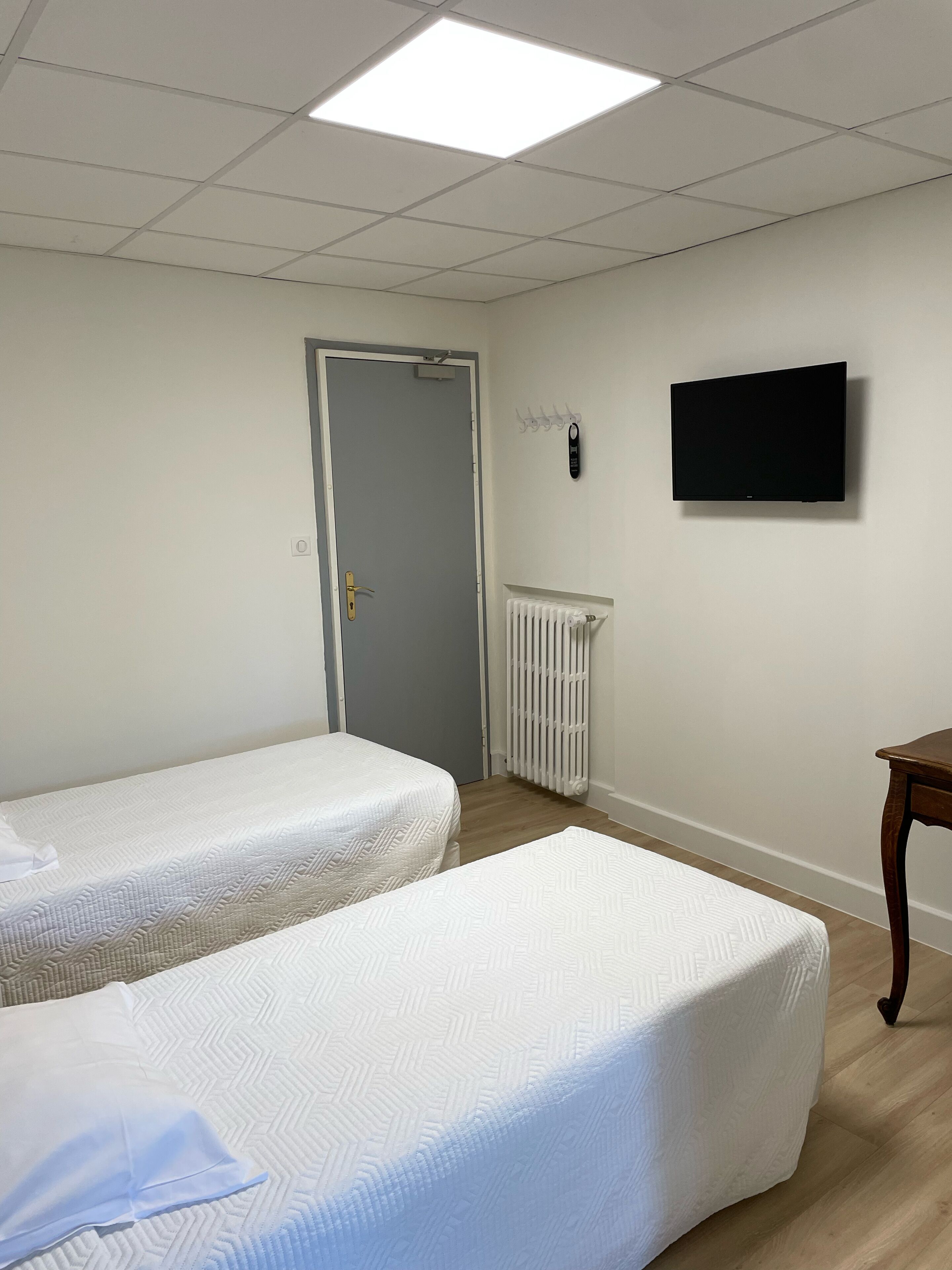 twin room, balcony | desk, free wifi, bed sheets