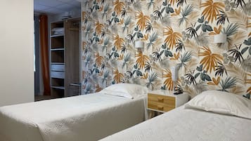 雙床房, 露台 | 書桌、免費 Wi-Fi、床單