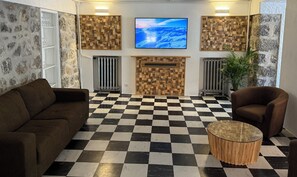 Lobby sitting area - Hôtel La Vigneraie (Levens)