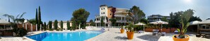 Front of property - Chambre d'hôtes La Potinière (Saint-Raphael)