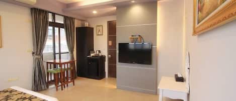 301 | Desk, soundproofing, free WiFi, bed sheets