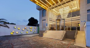 Property entrance - Lemon Tree Hotel Amritsar (Amritsar)
