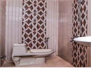 Free toiletries, towels