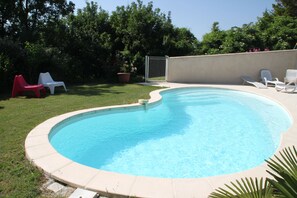 Outdoor pool, sun loungers - Chez Elise et Gabriel (Mirmande)