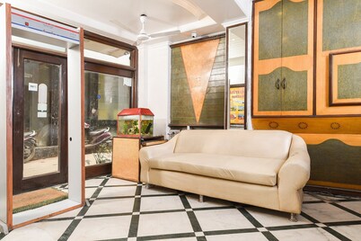 OYO 15835 Hotel City Palace