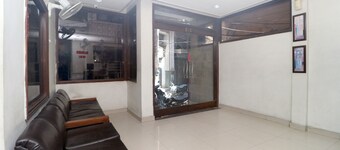 OYO 18964 Hotel Temple View