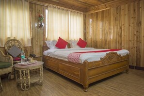 Standard Room | Free WiFi, bed sheets
