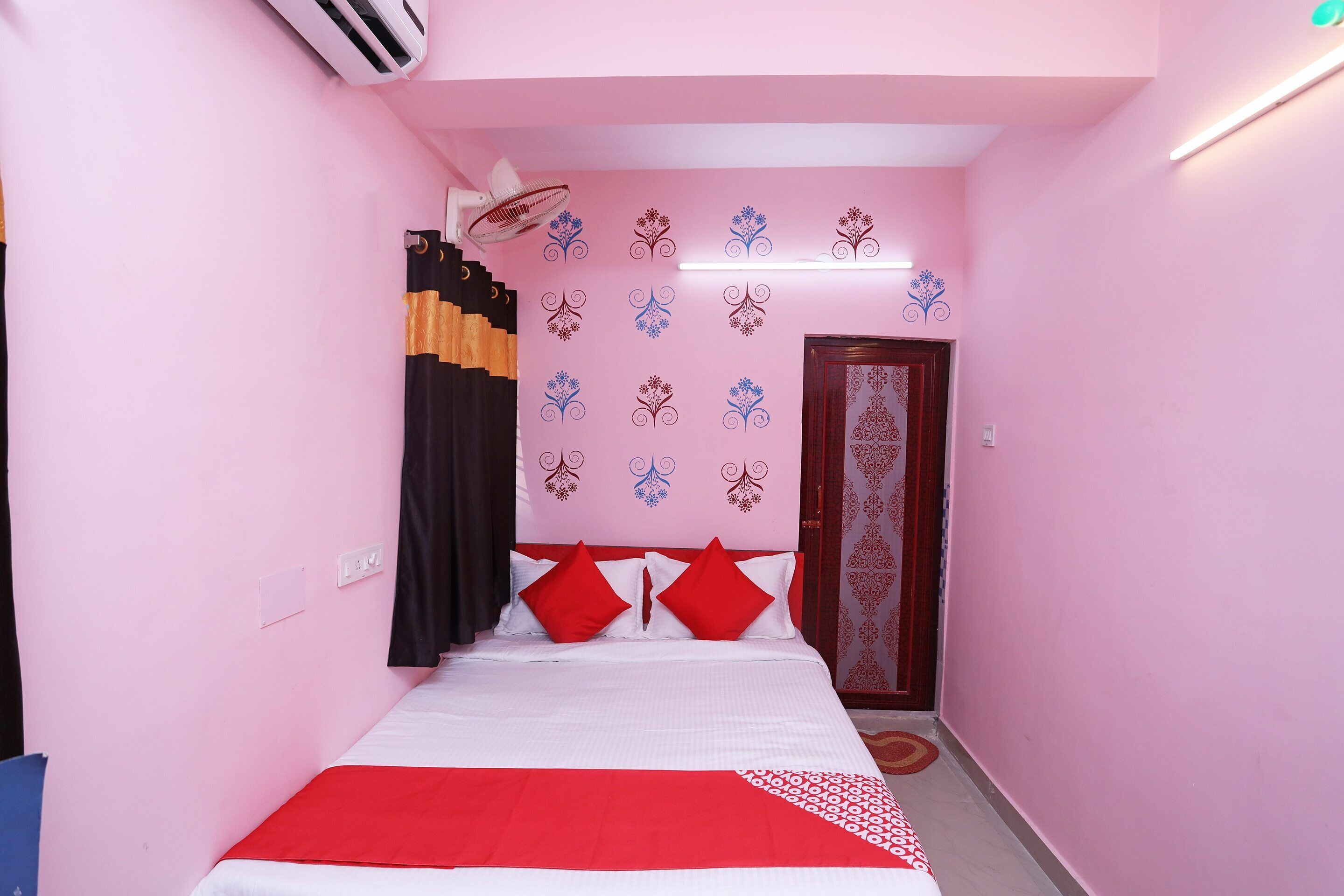 standard room | free wifi, bed sheets