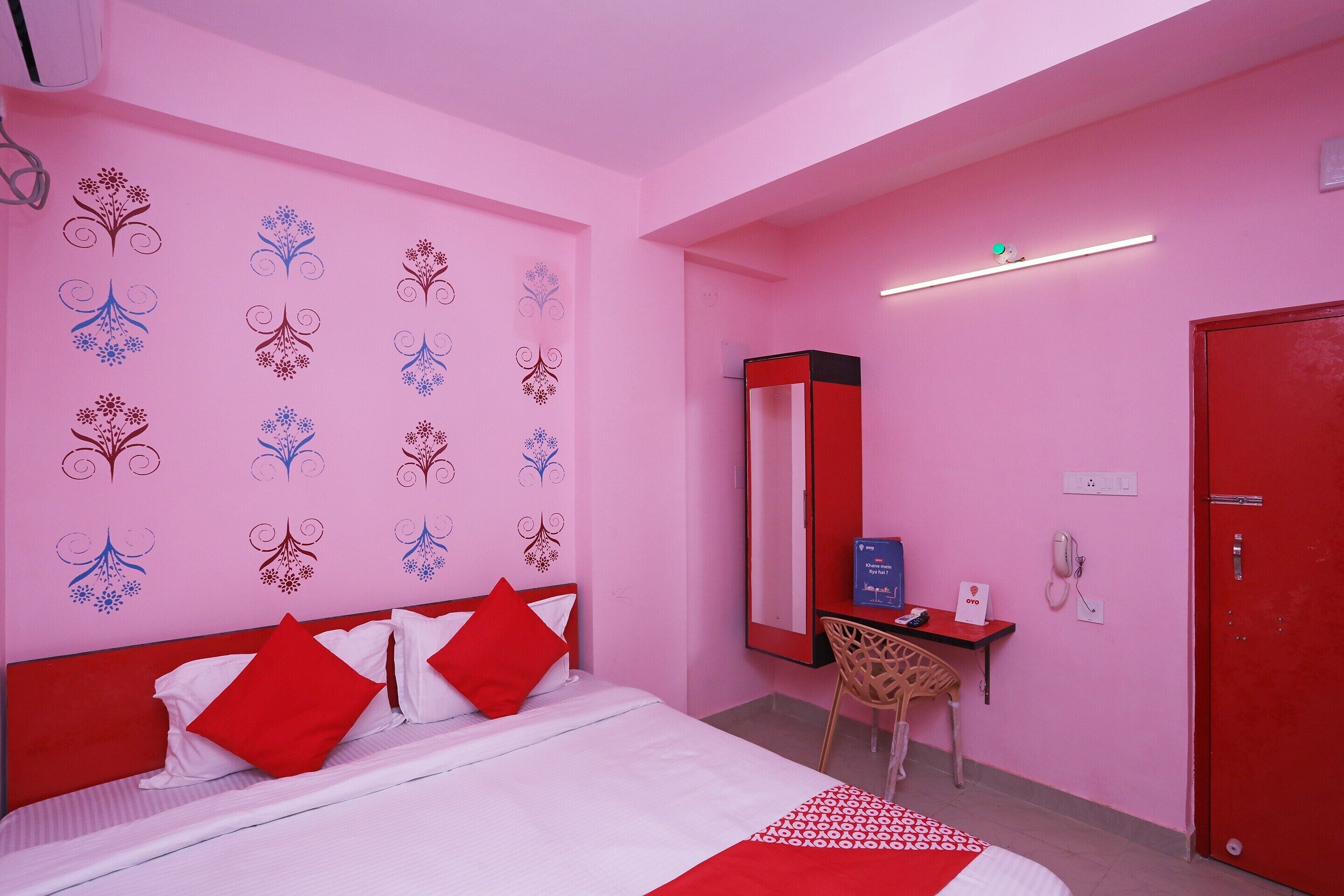 double room, 1 queen bed | free wifi, bed sheets