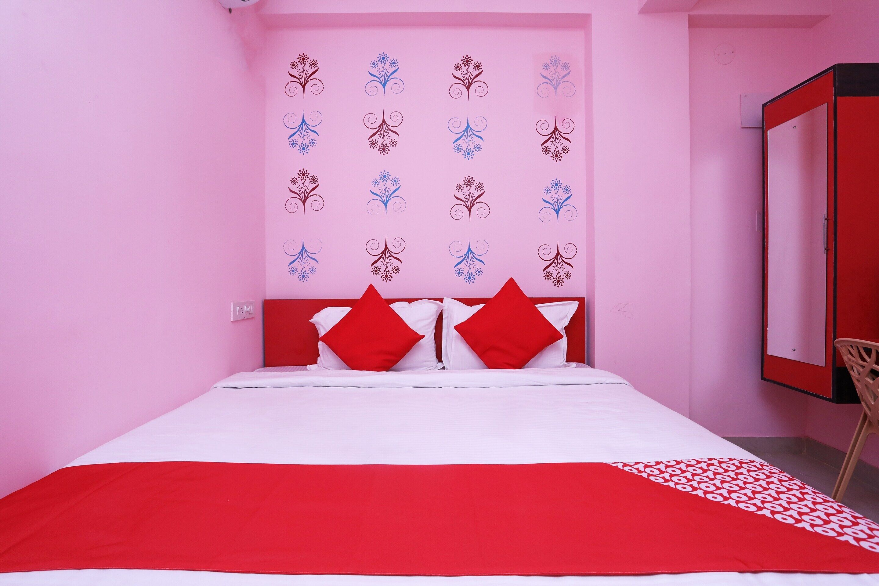double room, 1 queen bed | free wifi, bed sheets