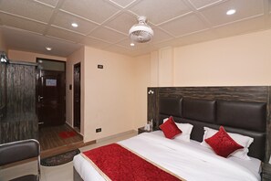 Room - OYO 19811 Abc Residency (Srinagar)