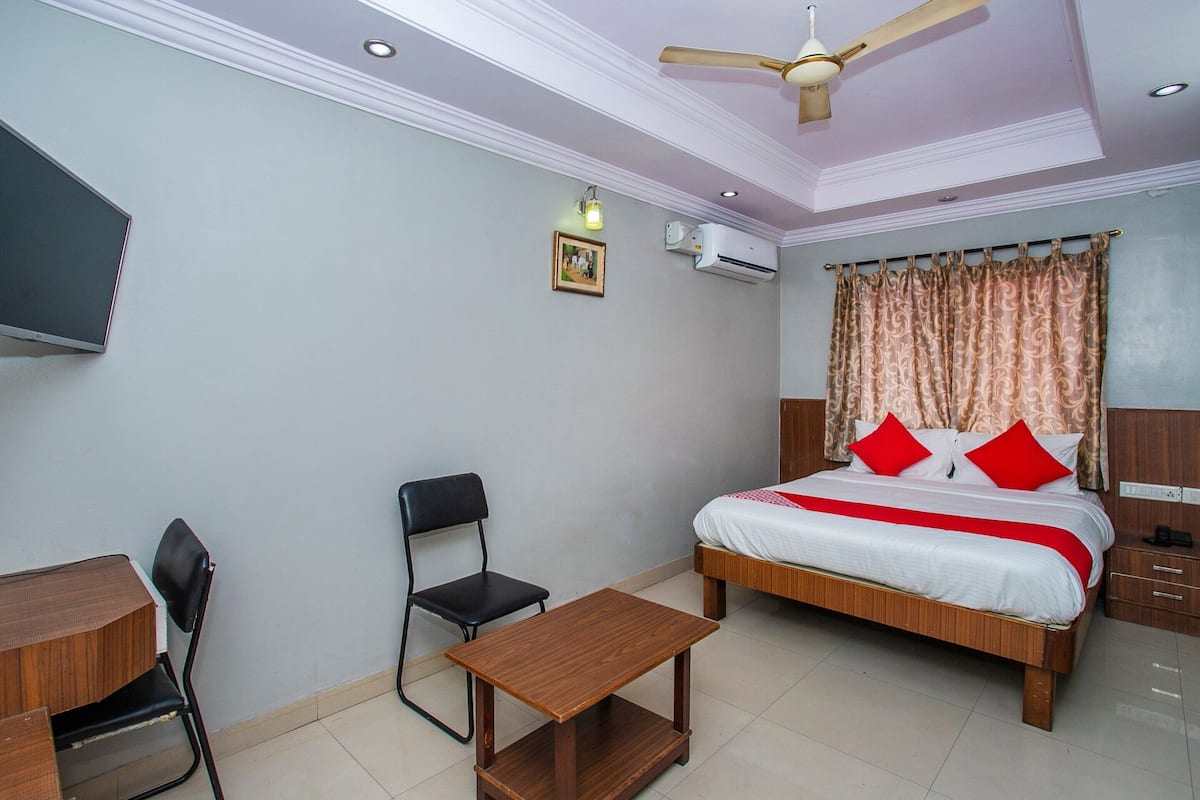 Double Room, 1 King Bed | Free WiFi, bed sheets