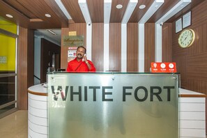 Reception - OYO Flagship 18338 White Fort (Bengaluru)