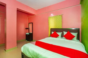Deluxe Double or Twin Room - OYO 17373 Ssv Hotel (Hoskote)