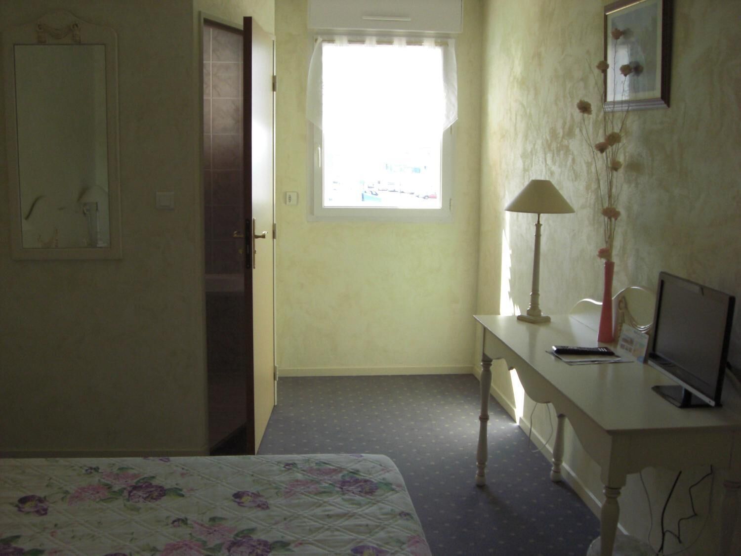 individually decorated, individually furnished, desk, blackout curtains