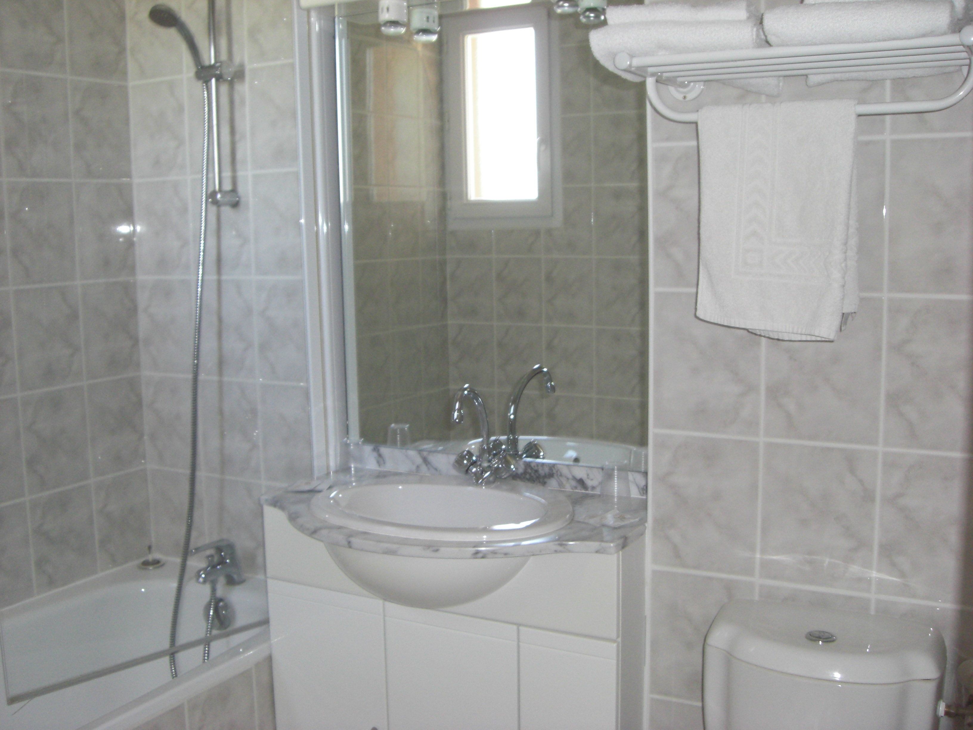 double room | bathroom | free toiletries, hair dryer, towels