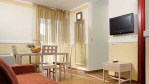 อพาร์ทเมนท์, 2 ห้องนอน (3+2) | บริเวณนั่งเล่น