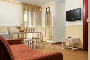 Apartment, 2 Bedrooms (3+2) | Living area | Flat-screen TV - Villas Kornati (Sibenik)