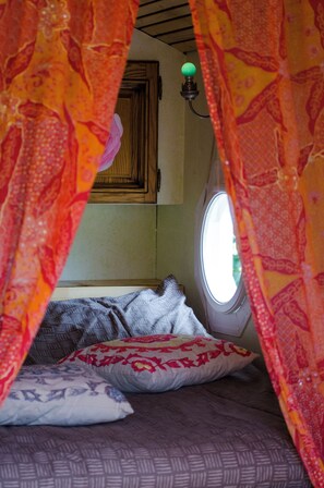 Soundproofing, free WiFi, individually decorated, individually furnished - L'ecrin du Segala - La roulotte (Tauriac-de-Naucelle)